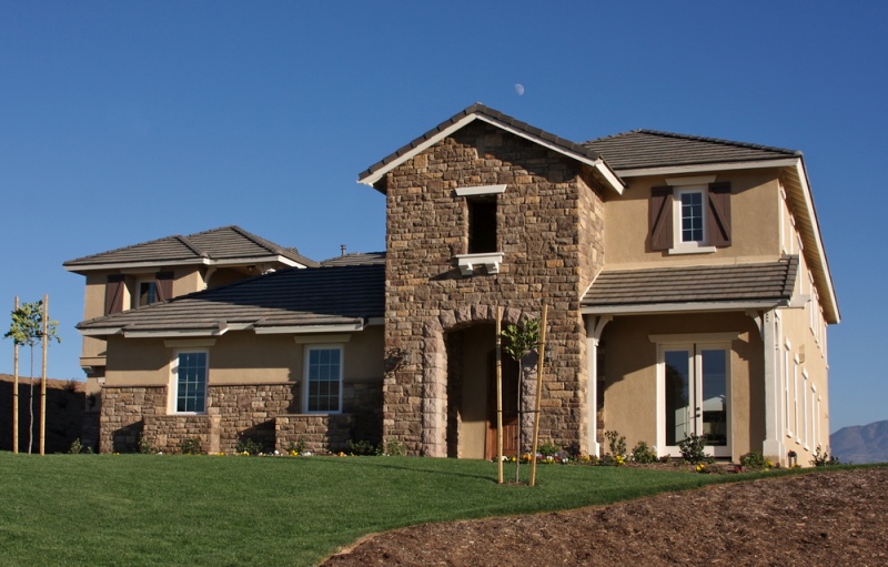 stucco-and-stone-the-best-of-both-worlds